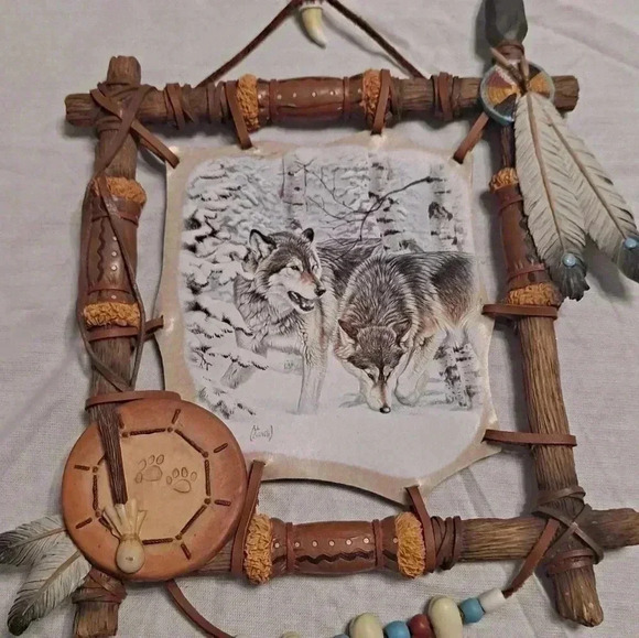 Winter vigil  wolves by the Bradford exchange Plate - Picture 2 of 15